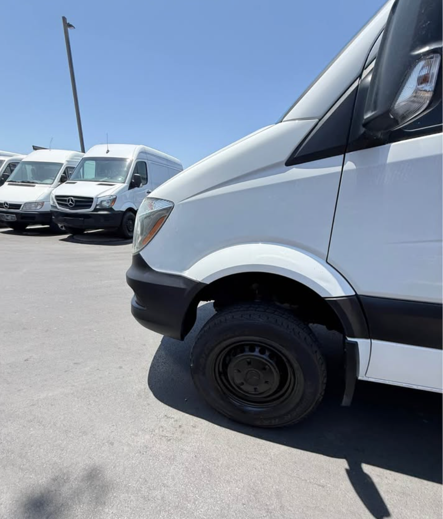 2018 Mercedes-Benz Sprinter  front tire