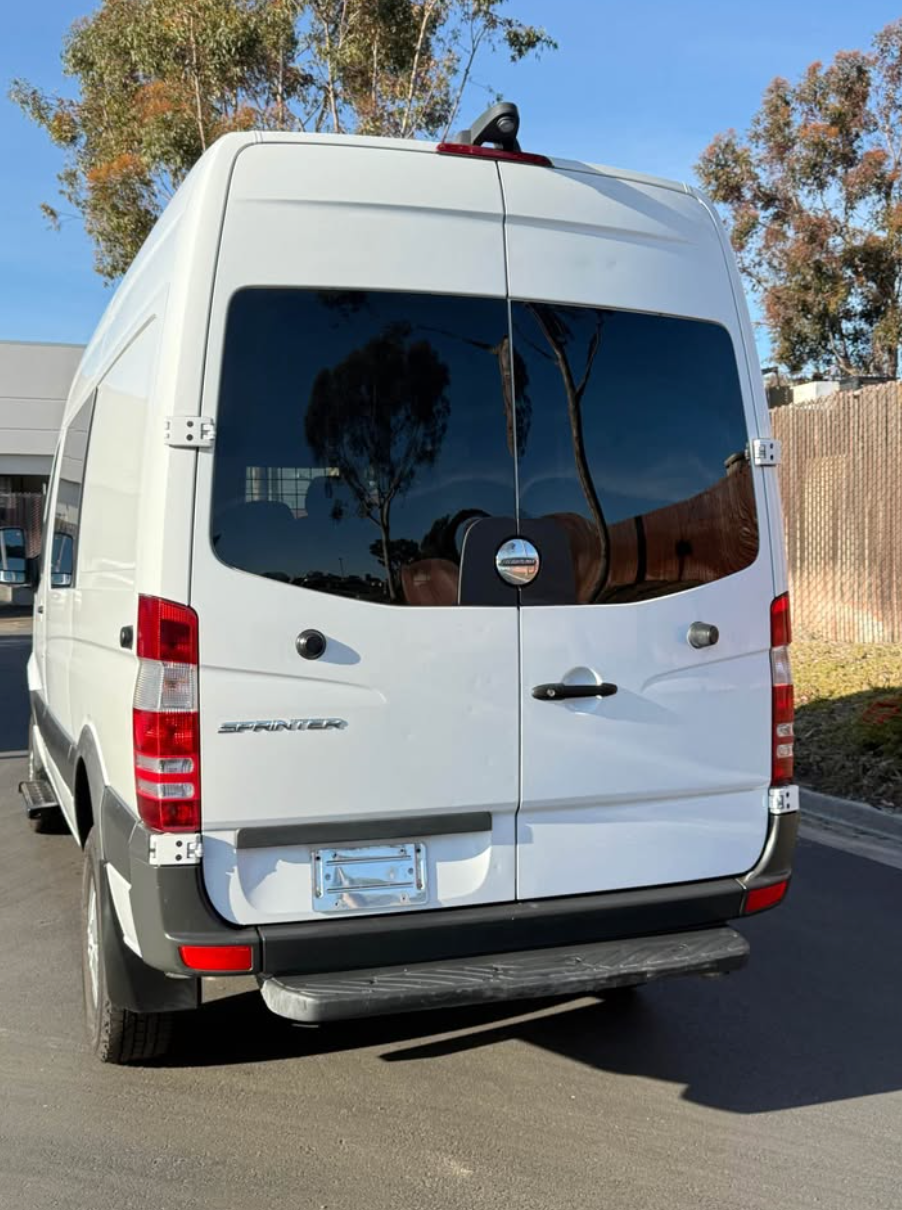 2016 Freightliner/Mercedes-Benz Sprinter 2500 Crew – 4x4 High Roof