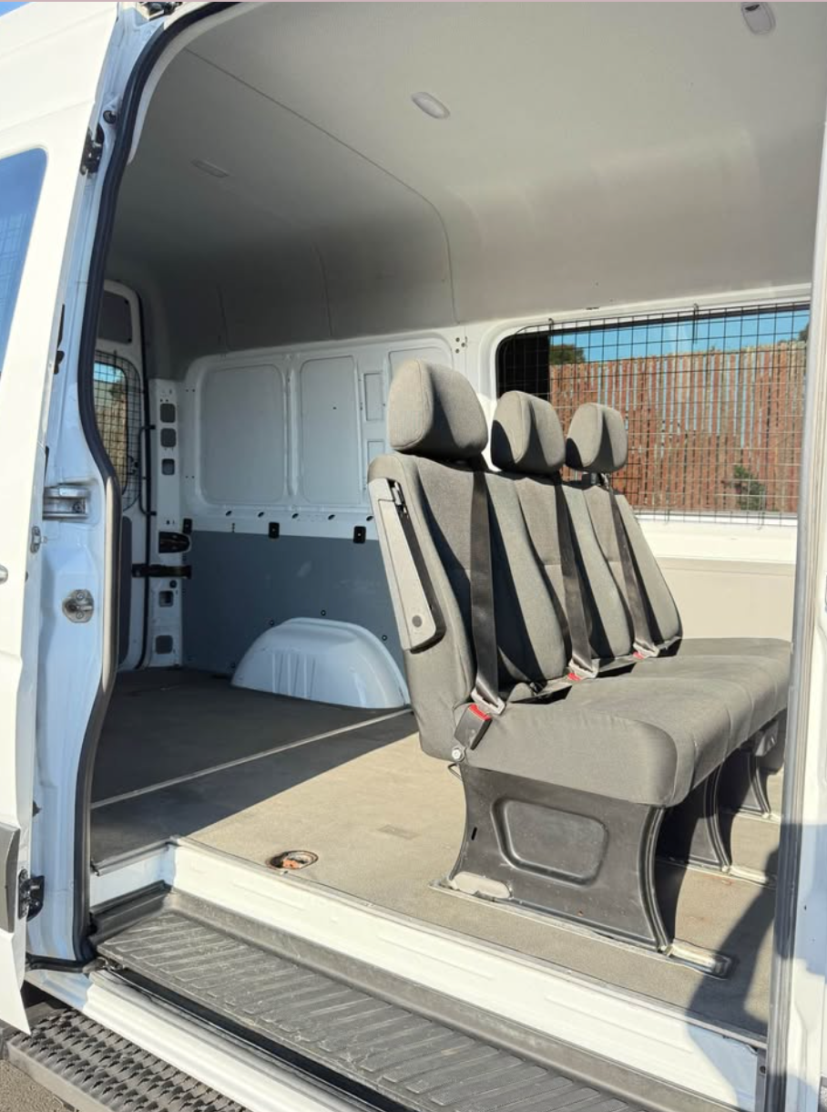 2016 Freightliner/Mercedes-Benz Sprinter 2500 Crew – 4x4 High Roof