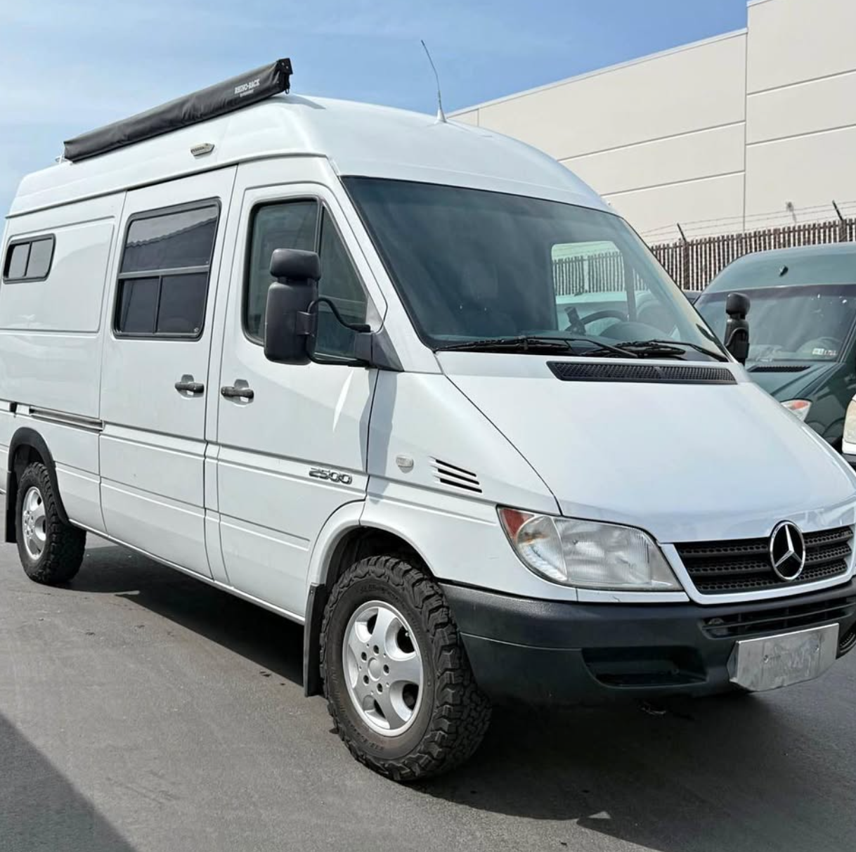 2005 Dodge/Mercedes-Benz Sprinter – 140” High Roof, Camper Conversion