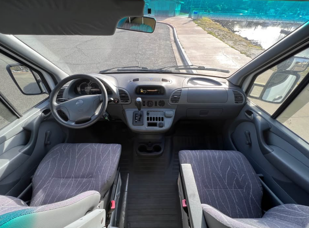 2003 Freightliner/Dodge Sprinter 2500 drivers