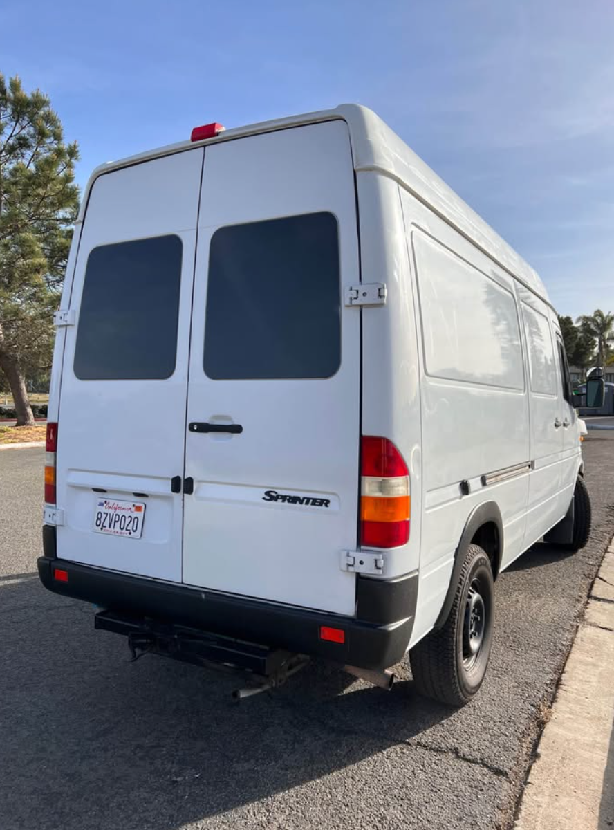 2003 Freightliner/Dodge Sprinter 2500 rear