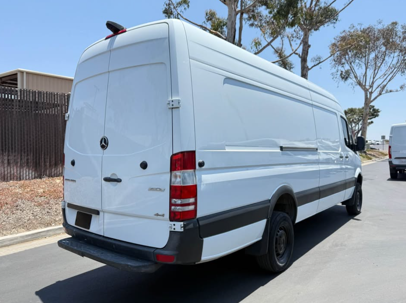 2018 Mercedes-Benz Sprinter  side read