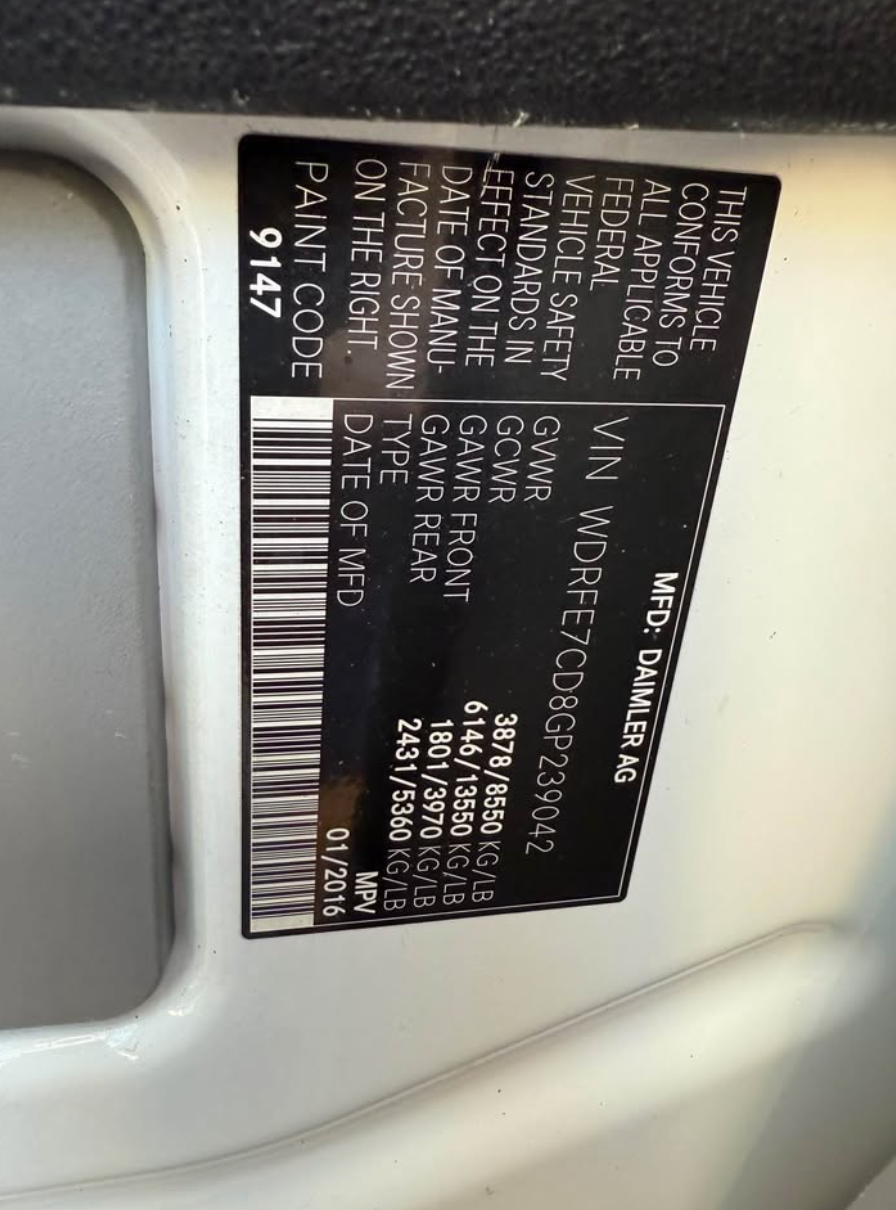 2016 Freightliner/Mercedes-Benz Sprinter 2500 Crew – 4x4 High Roof