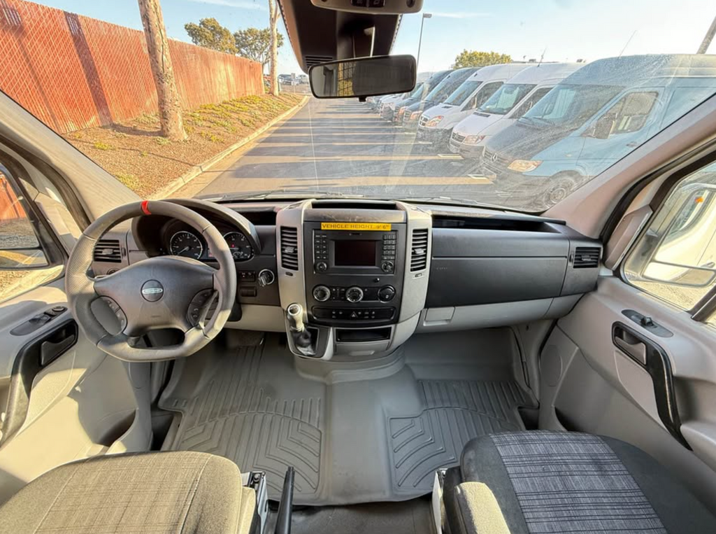 2016 Freightliner/Mercedes-Benz Sprinter 2500 Crew – 4x4 High Roof