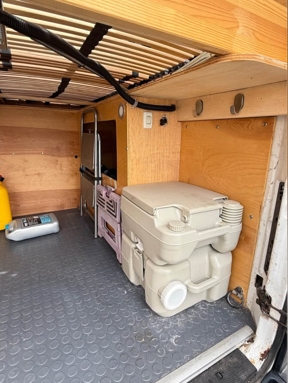 2005 Dodge/Mercedes-Benz Sprinter – 140” High Roof, Camper Conversion