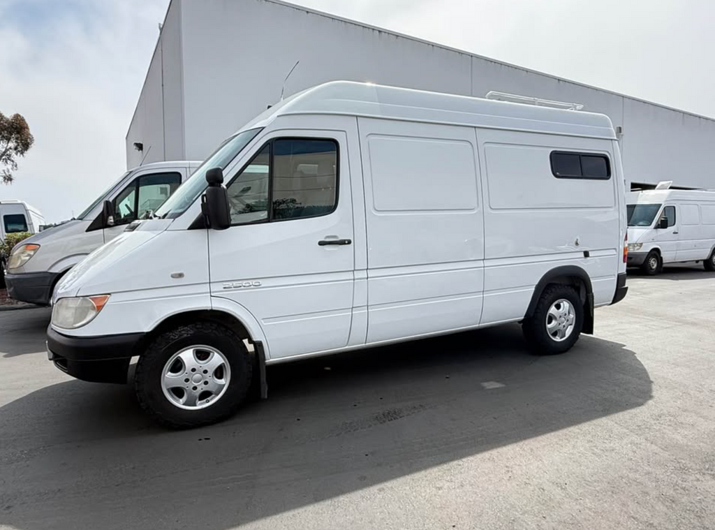 2005 Dodge/Mercedes-Benz Sprinter – 140” High Roof, Camper Conversion