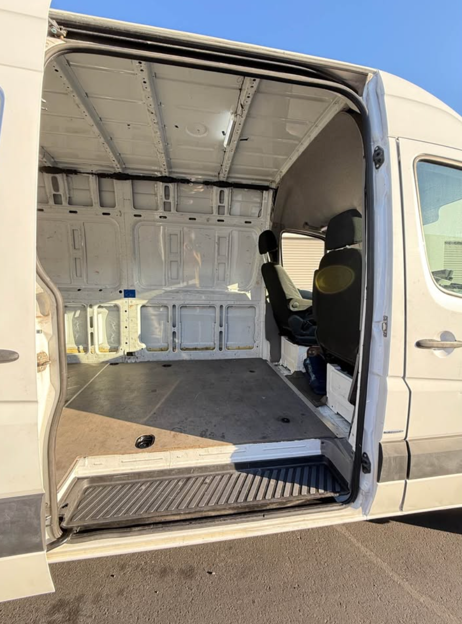 2014 Freightliner/Mercedes-Benz Sprinter – 170” High Roof, Dealer Serviced