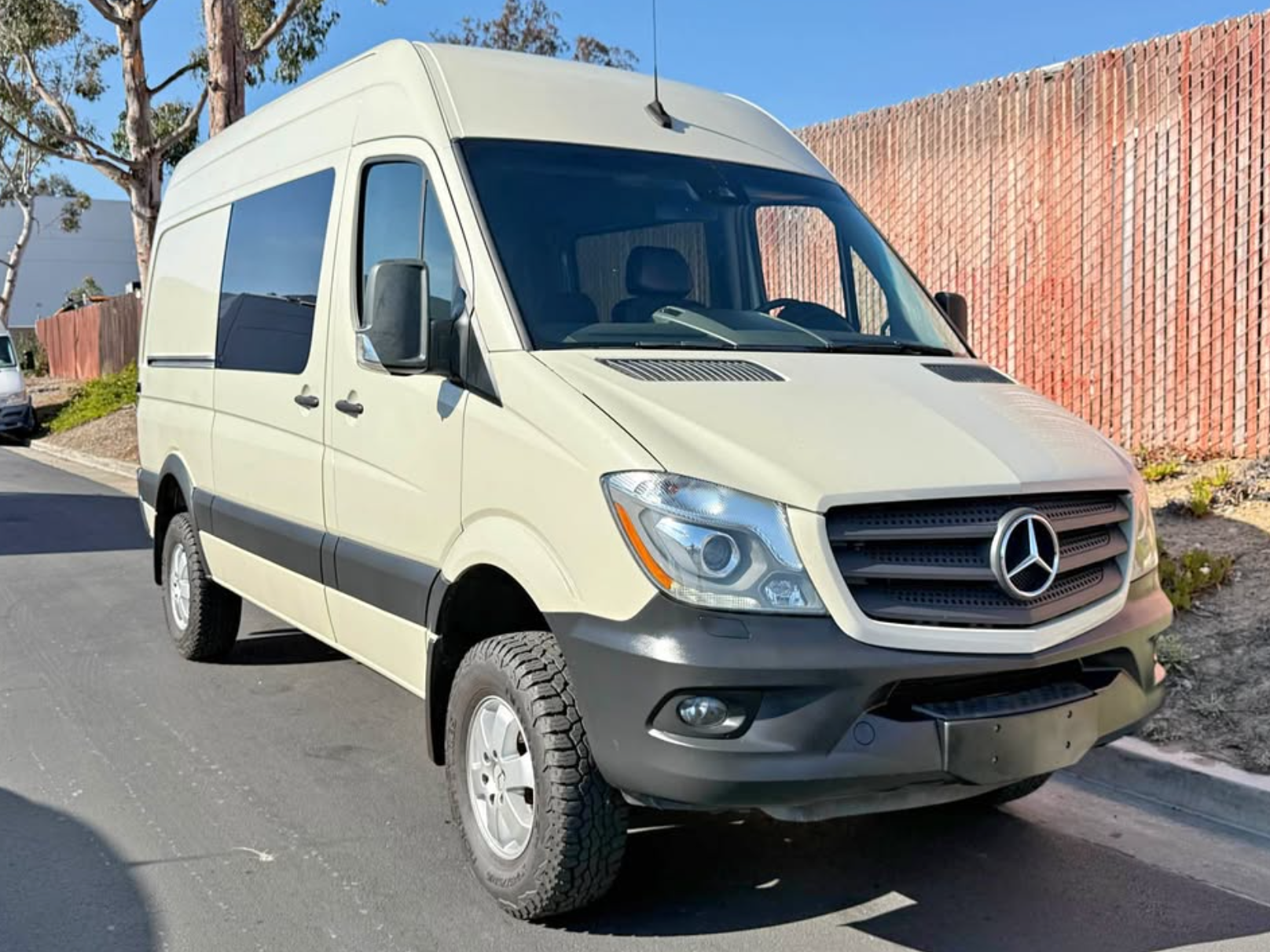2017 Mercedes-Benz Sprinter 2500 Crew – 4x4 High Roof, Fully Loaded
