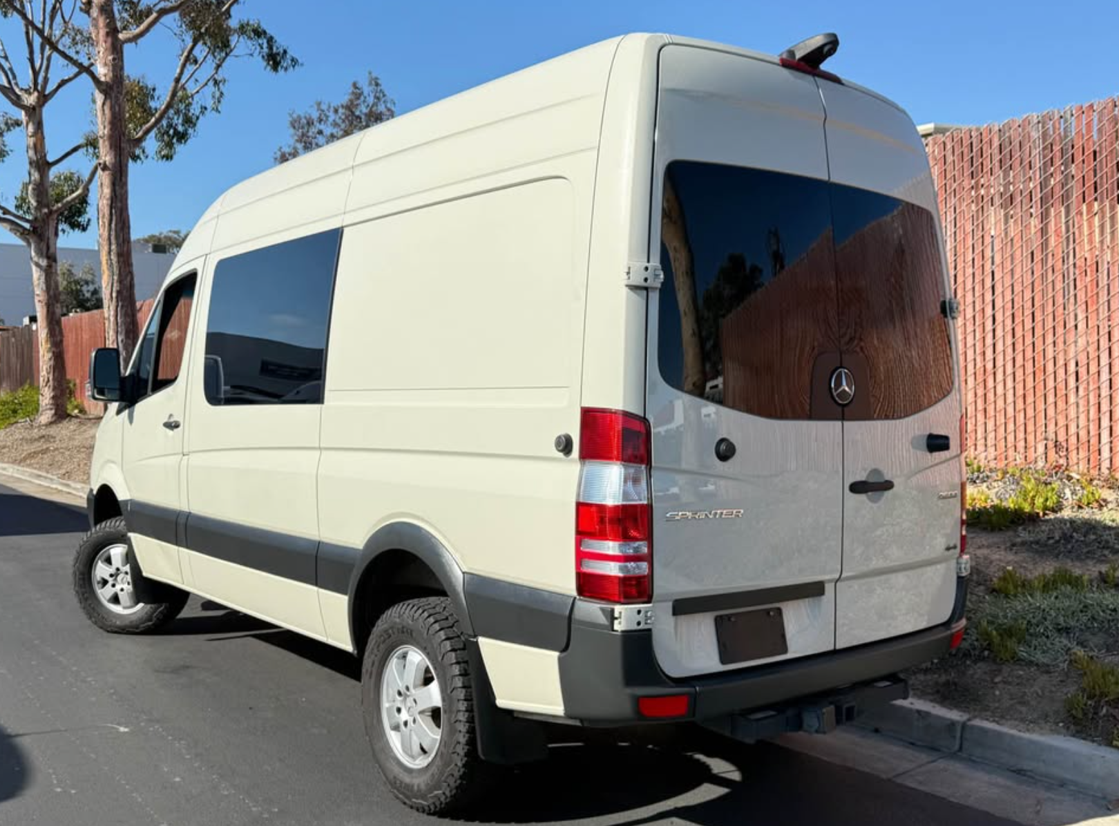 2017 Mercedes-Benz Sprinter 2500 Crew – 4x4 High Roof, Fully Loaded